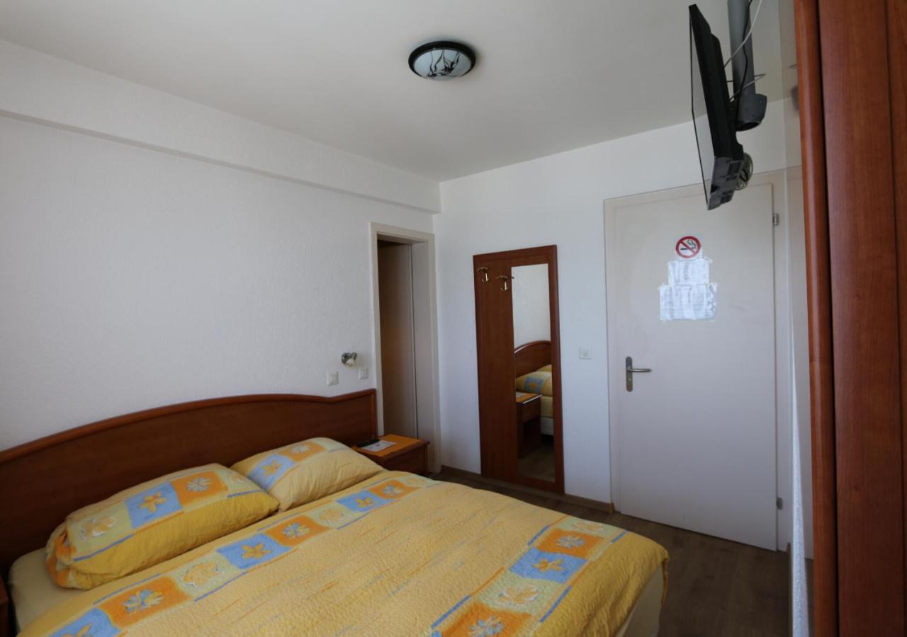 וילנב Hotel Du Quai מראה חיצוני תמונה
