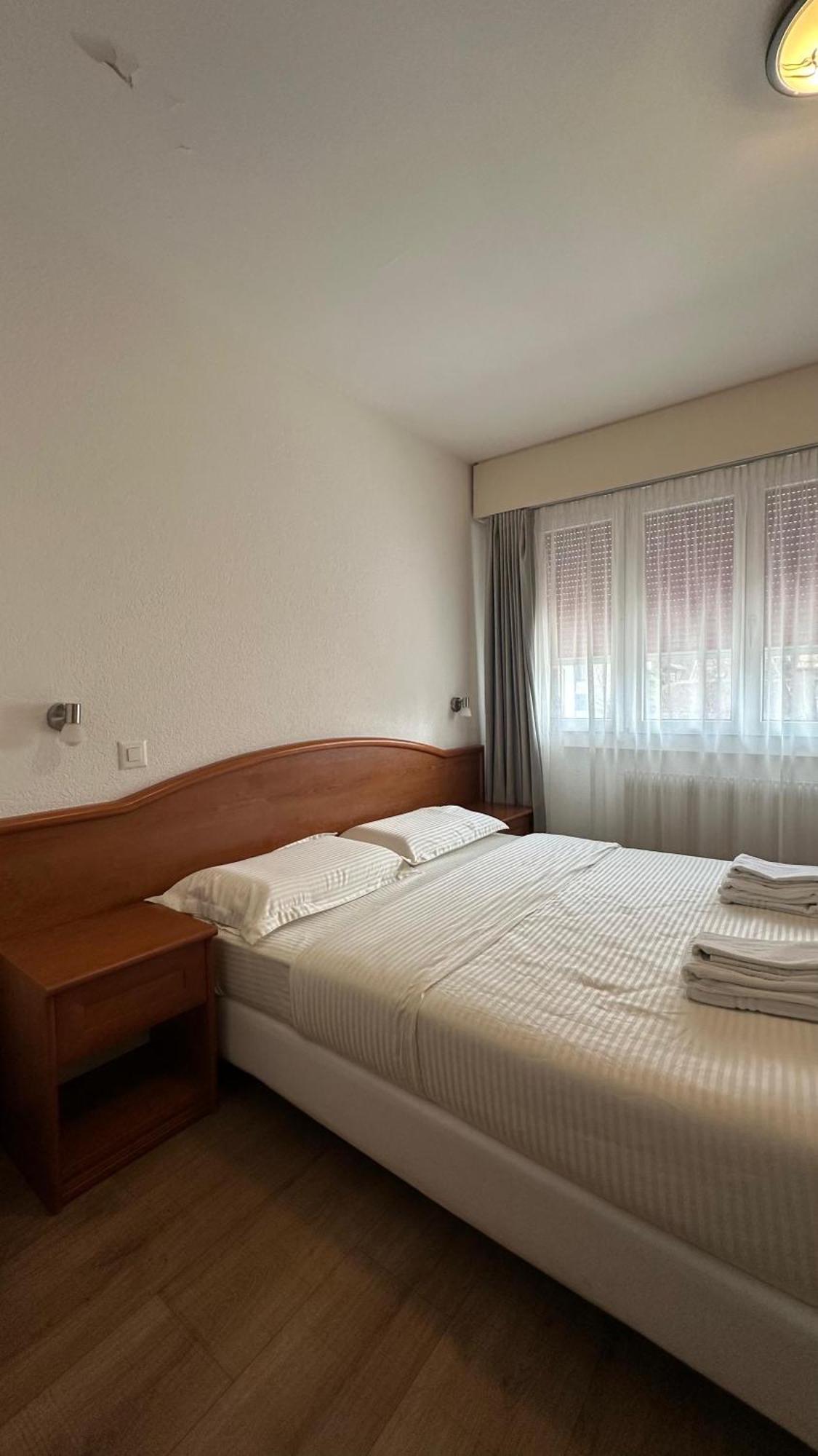 וילנב Hotel Du Quai מראה חיצוני תמונה