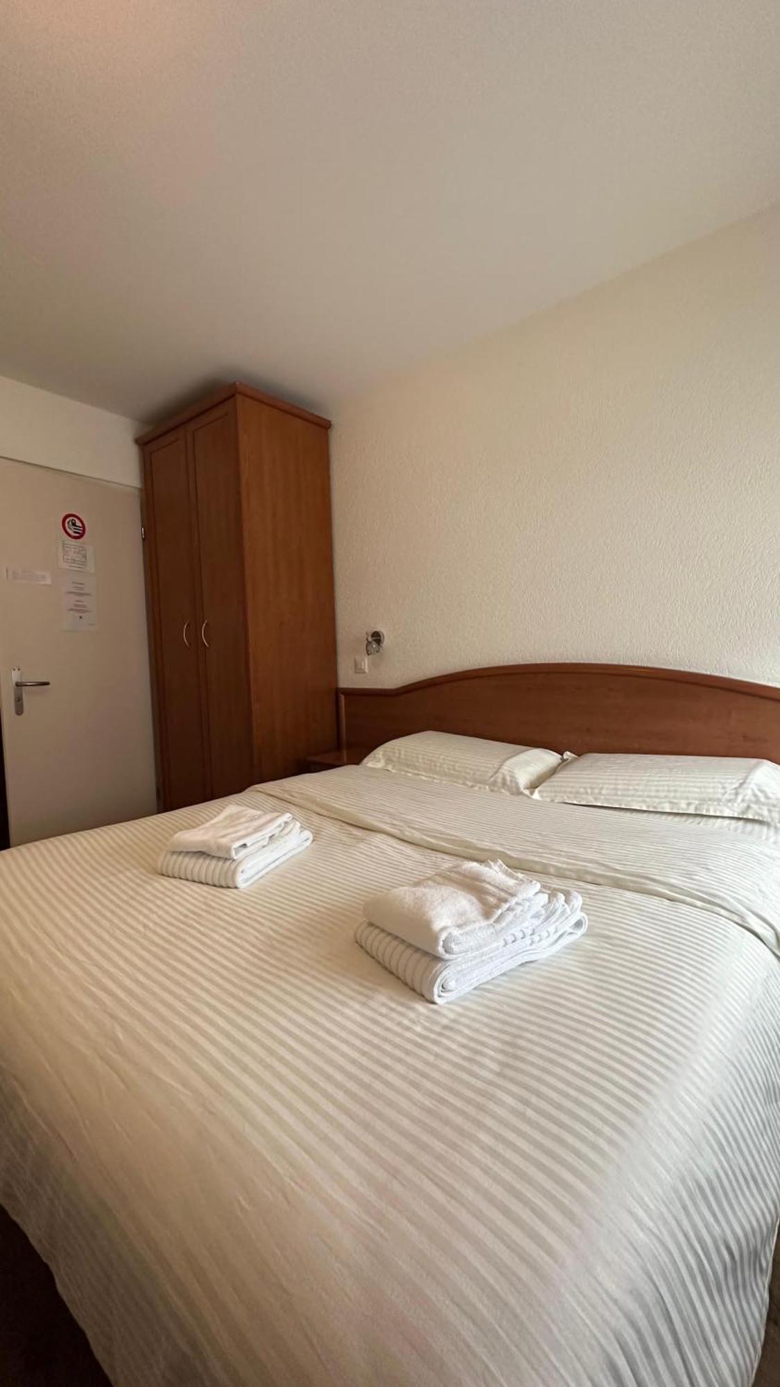 וילנב Hotel Du Quai מראה חיצוני תמונה