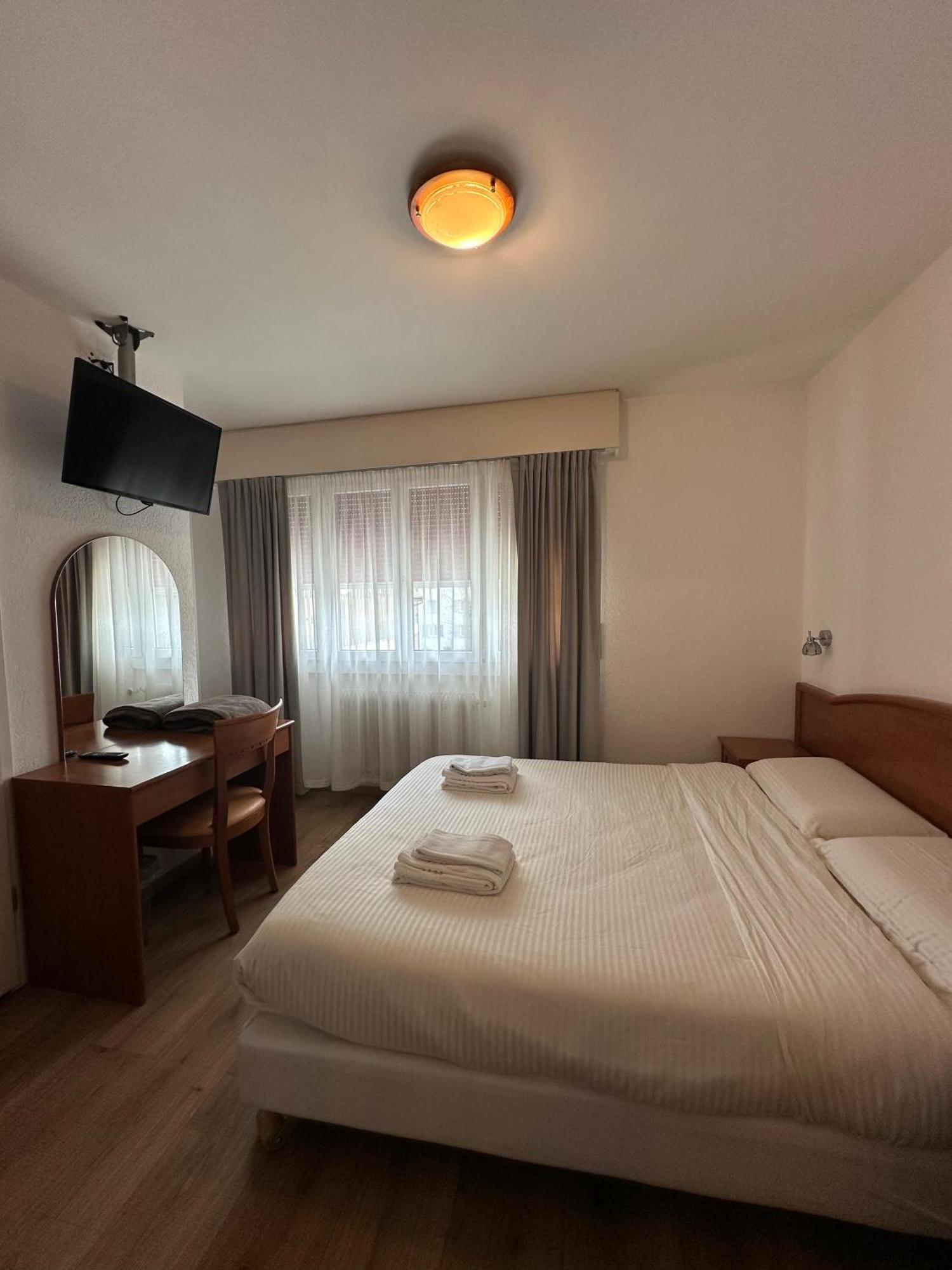 וילנב Hotel Du Quai מראה חיצוני תמונה
