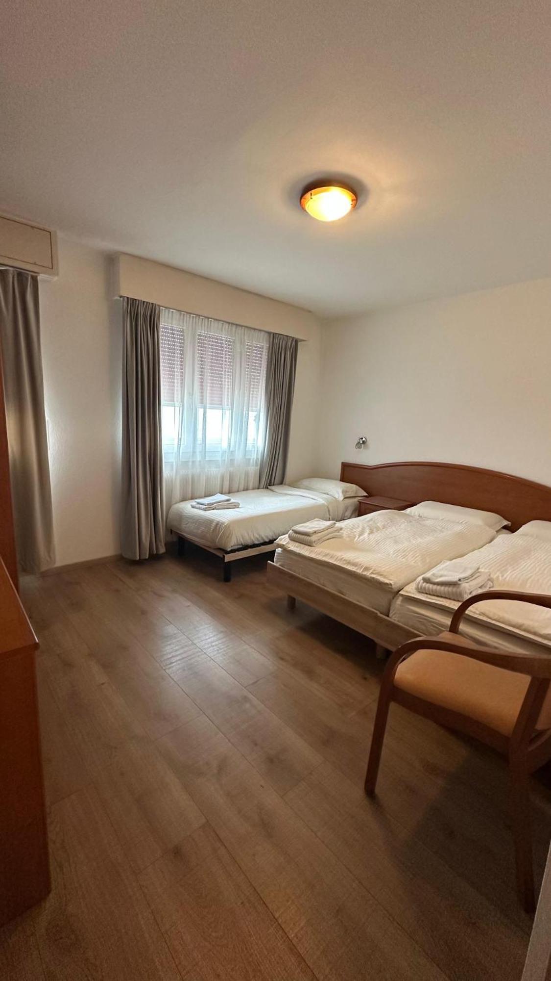 וילנב Hotel Du Quai מראה חיצוני תמונה