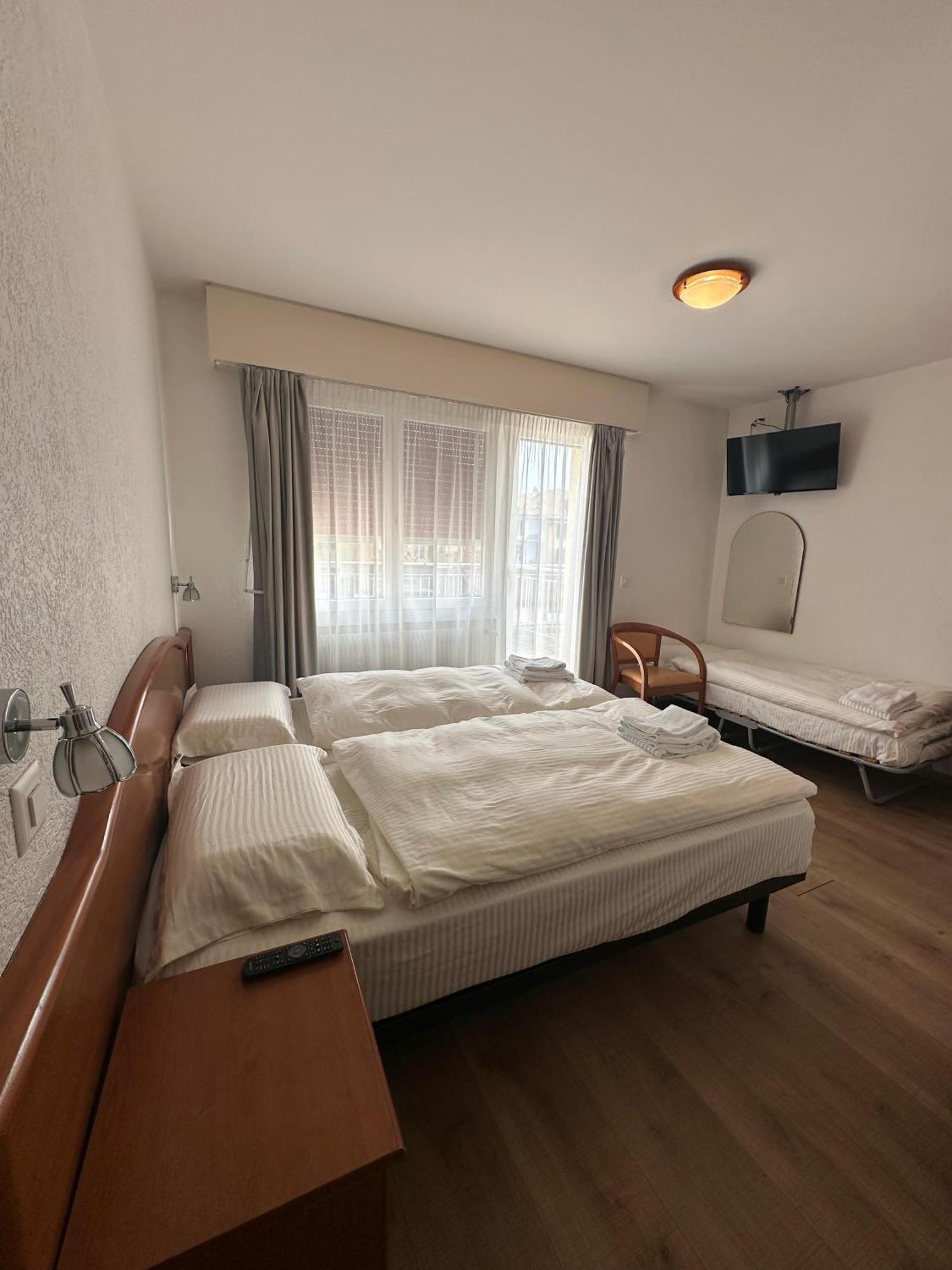 וילנב Hotel Du Quai מראה חיצוני תמונה