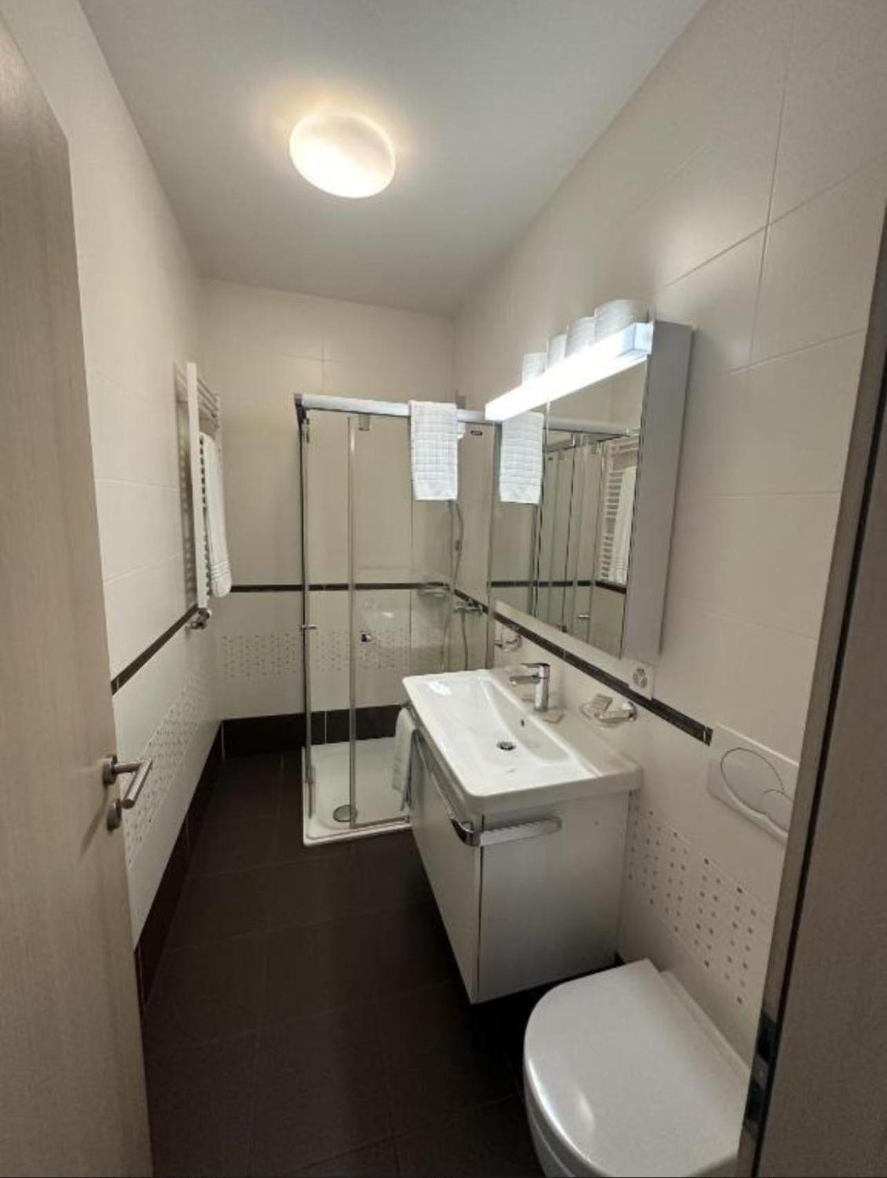 וילנב Hotel Du Quai מראה חיצוני תמונה